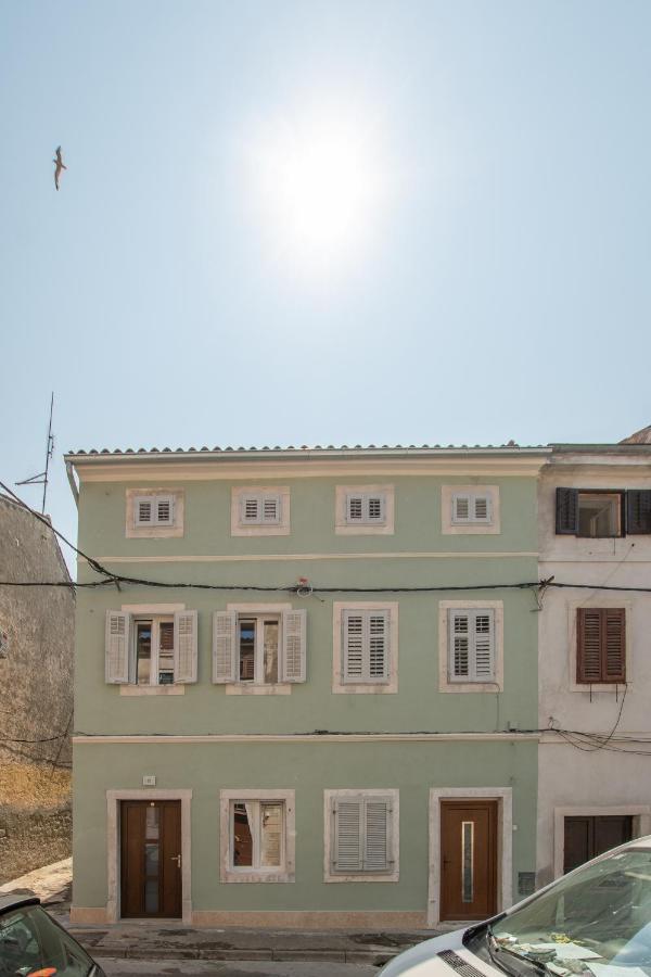 Apartments Nesatcium Pula Extérieur photo