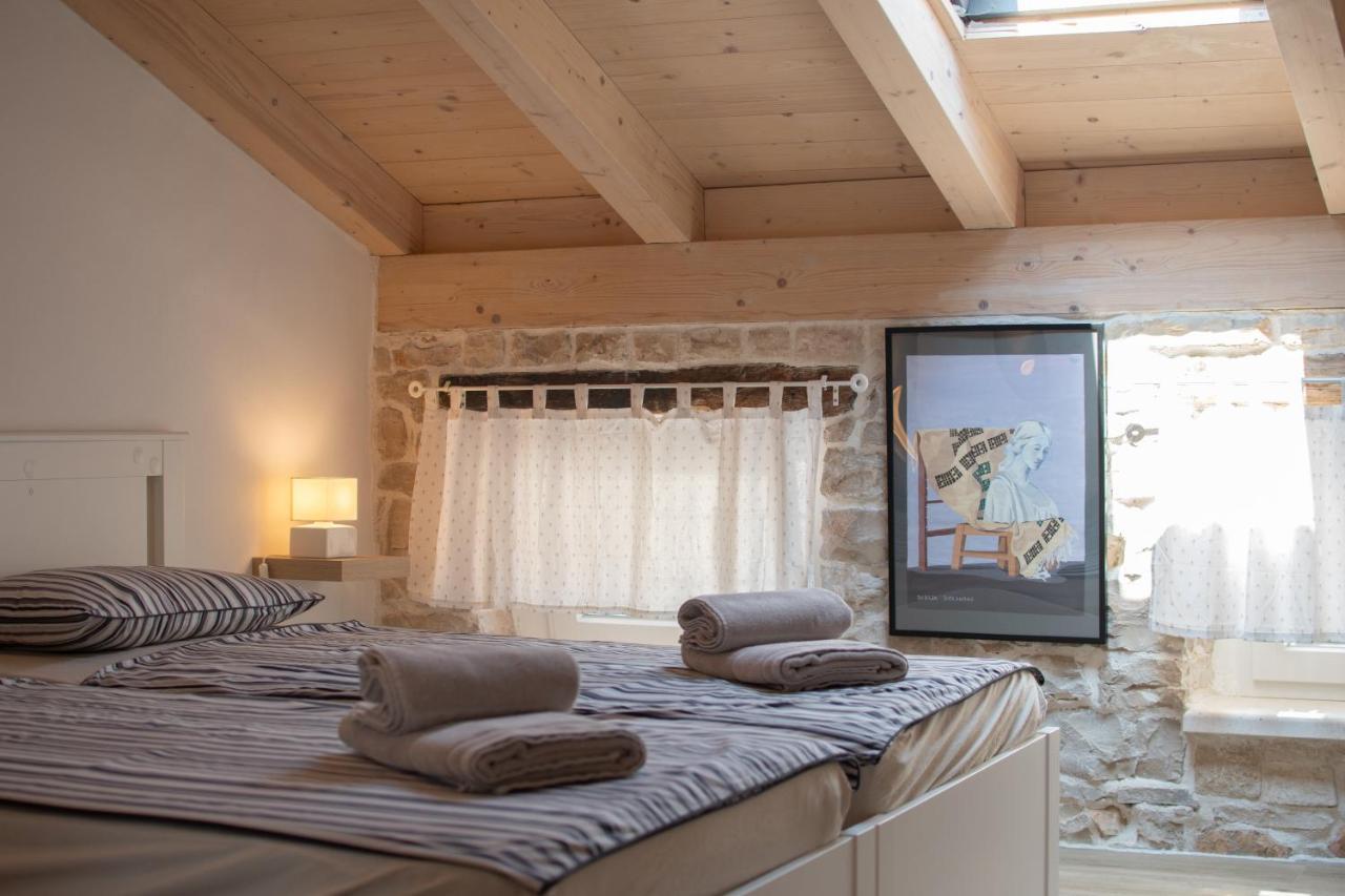 Apartments Nesatcium Pula Extérieur photo